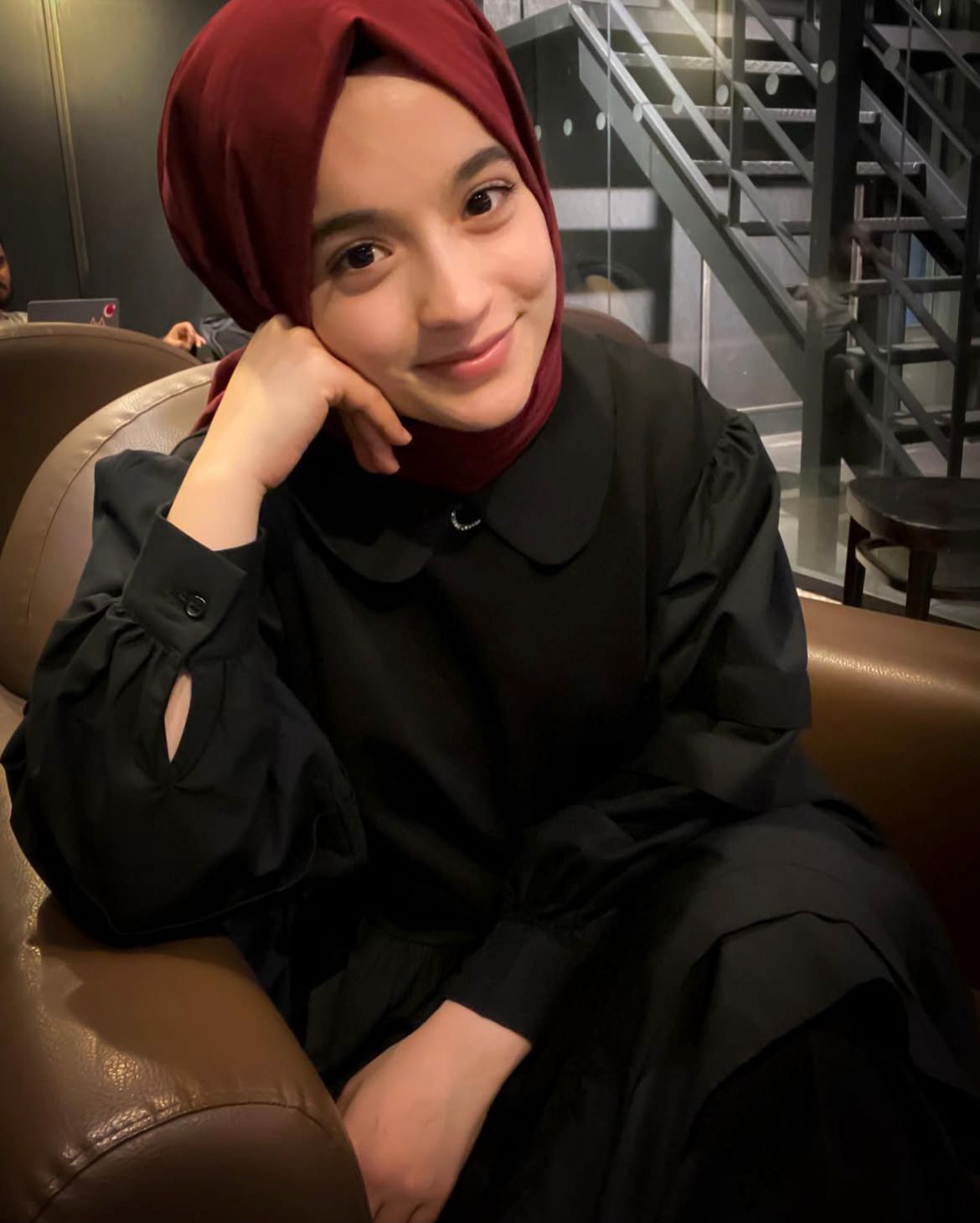 Samukalan Rahatlatıcı Bayan Escort Bayan Hale